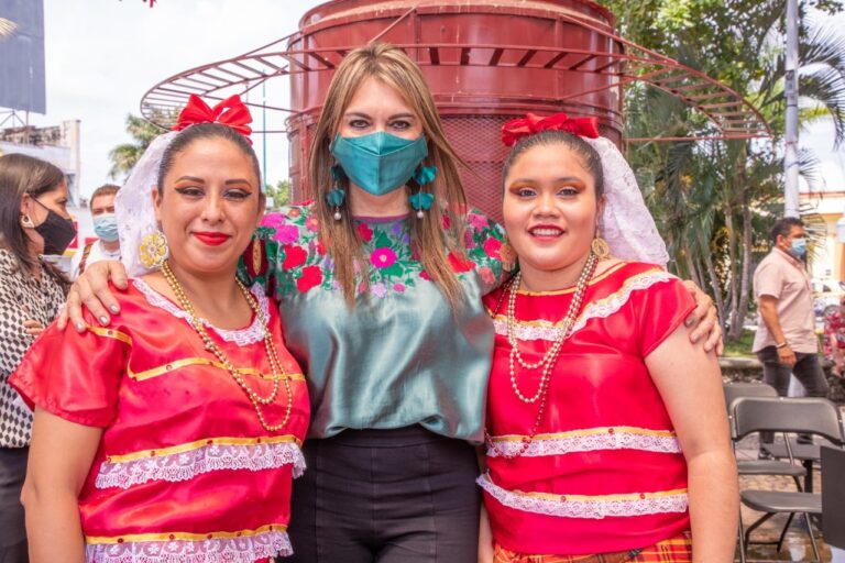 INAUGURA ROSY URBINA CENTRO DE INFORMACIÓN TURÍSTICA PERMANENTE EN EL PARQUE BICENTENARIO