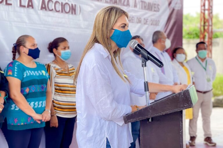 ROSY URBINA PRESIDE INICIO DE CAMPAÑA PARA PREVENIR EL SUICIDIO EN TAPACHULA