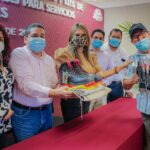 OTORGA ROSY URBINA UNIFORMES Y EQUIPO A TRABAJADORES DE SERVICIOS GENERALES DEL AYUNTAMIENTO