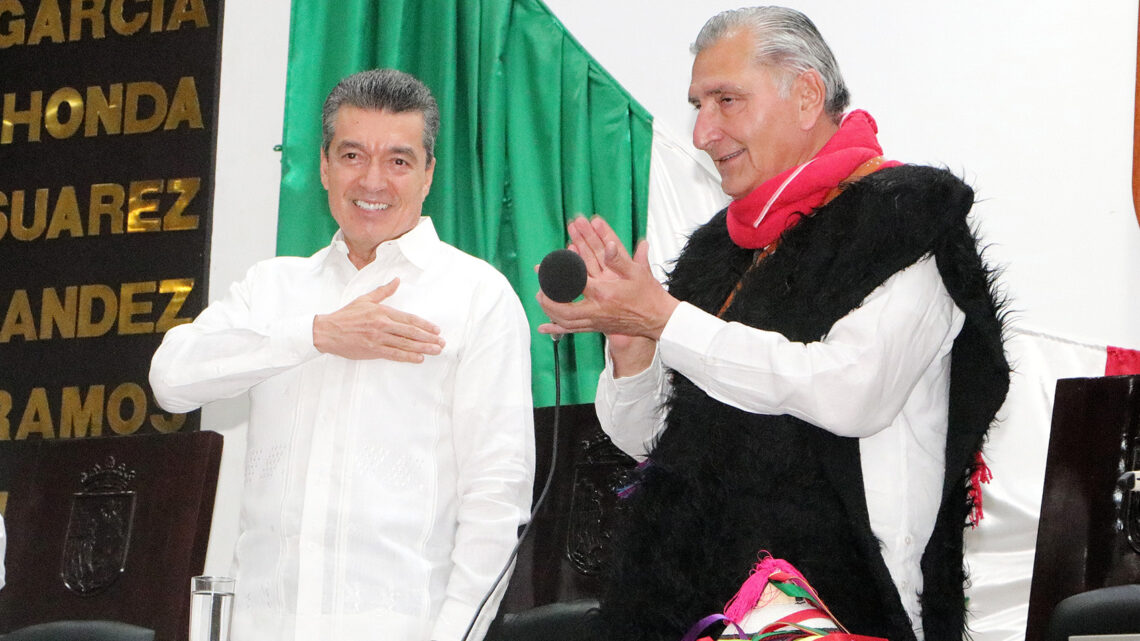 Rutilio Escandón acompaña a Adán Augusto López en el conversatorio con el Congreso de Chiapas￼