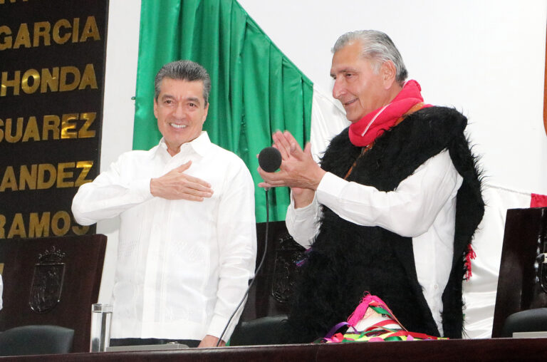 Rutilio Escandón acompaña a Adán Augusto López en el conversatorio con el Congreso de Chiapas￼