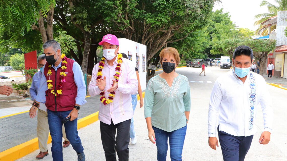 Rutilio Escandón inaugura pavimentación de calles en la Colonia San José Yeguiste