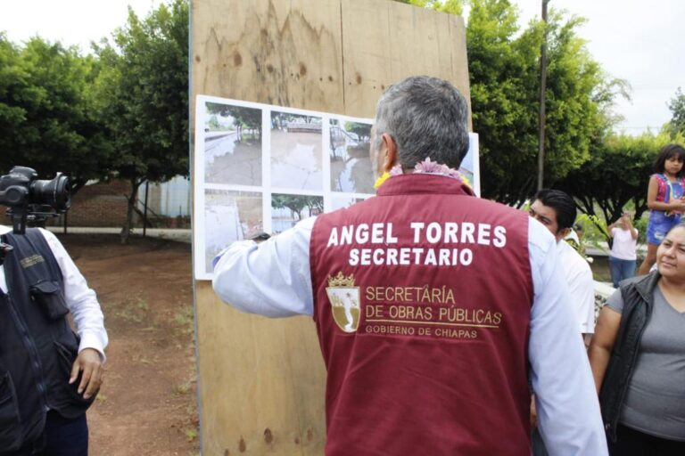 Da banderazo Ángel Torres a rehabilitación del parque de la localidad Plan de Mulumí, en Suchiapa