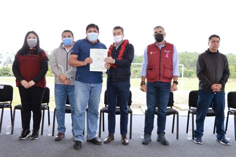 Rutilio Escandón inaugura la rehabilitación de la Unidad Deportiva de Jitotol￼