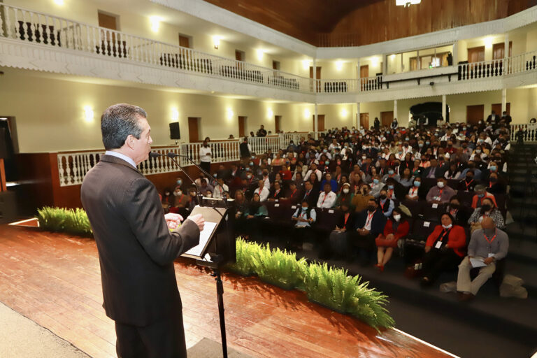 Inaugura Rutilio Escandón seminario para fortalecer atención a niñas, niños y adolescentes migrantes