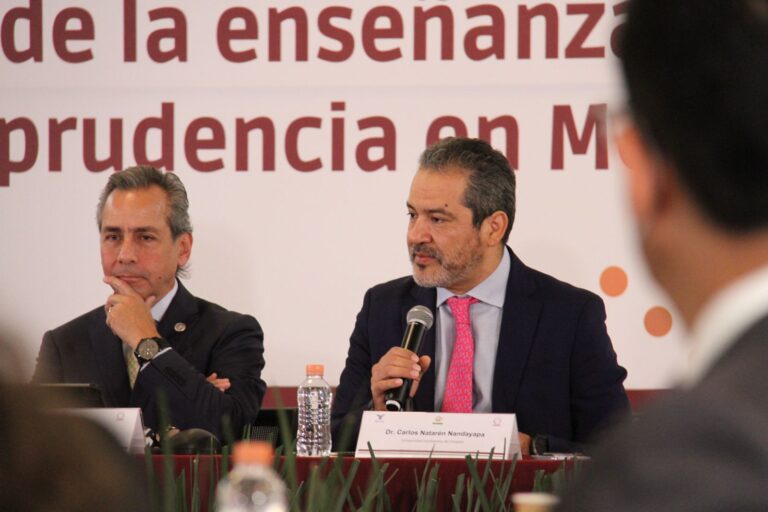 Participa el rector de la UNACH, Carlos Faustino Natarén Nandayapa en el Foro: Retos de la enseñanza de la Jurisprudencia en México