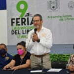 Reconoce el rector Carlos Faustino Natarén Nandayapa la labor del personal  en la FIL UNACH 2022￼