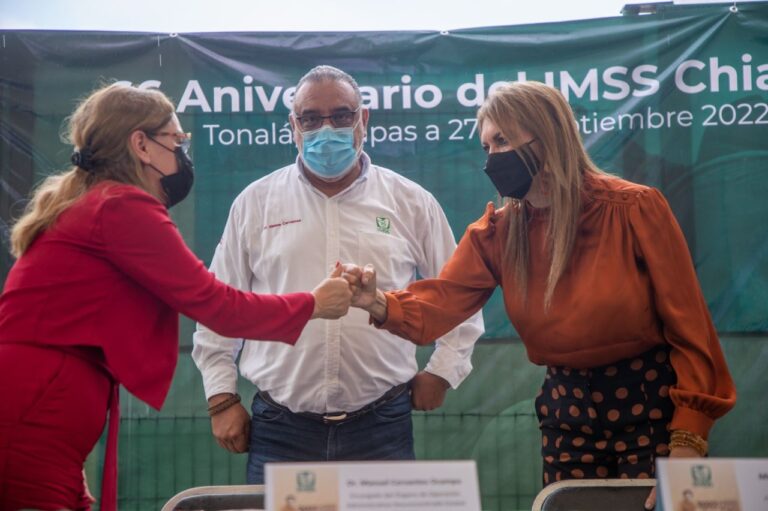 EN EL 66 ANIVERSARIO DEL IMSS CHIAPAS, ROSY URBINA FELICITA A LOS HÉROES DE LA SALUD