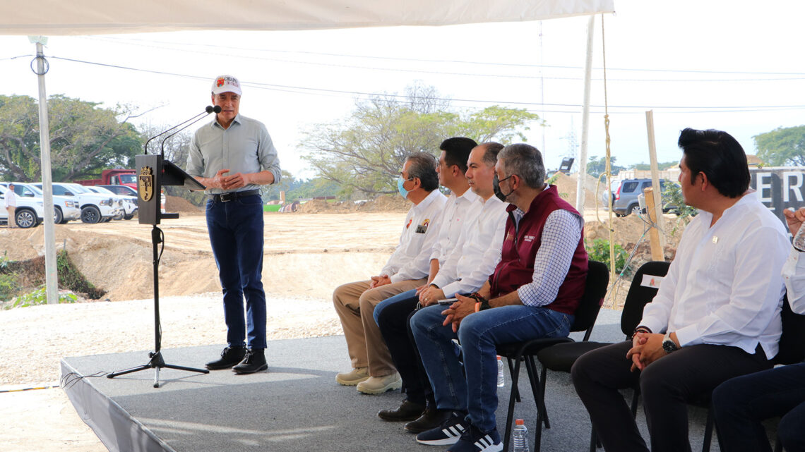 Supervisa Rutilio Escandón trabajos de la construcción del doble paso a desnivel en el Libramiento Norte