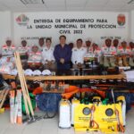 Mariano Rosales entrega uniformes y equipo a elementos de Protección Civil Municipal