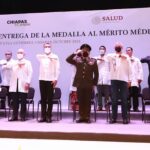 Participa diputada Verónica Alcázar en la entrega de la Medalla al Mérito Médico.