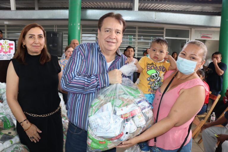 Mariano Rosales y Margarita Sarmiento encabezan entrega de Programa Alimentario