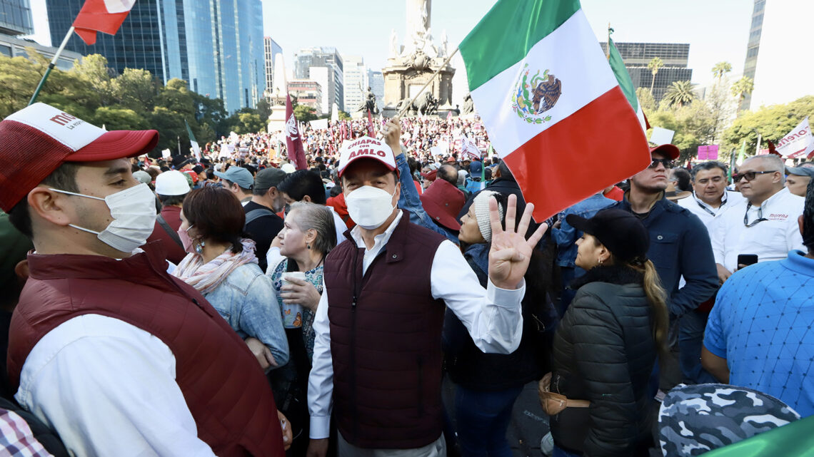 Marcha Rutilio Escandón junto al presidente AMLO por los cuatro años de transformación de México