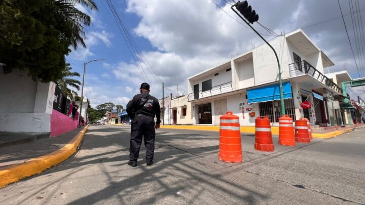 CIERRAN VIALIDADES CERCANAS A LOS PANTEONES DE TAPACHULA CON MOTIVO DEL DÍA DE MUERTOS