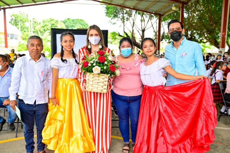 ROSY URBINA PONE EN MARCHA PROGRAMA “CONVIVE ROSA” EN LA ESCUELA TEÓFILO ACEBO