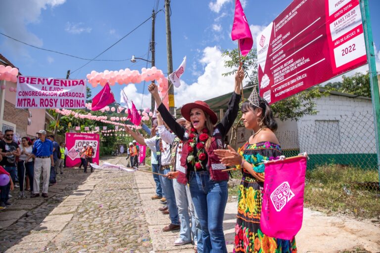 ROSY URBINA DA BANDERAZO DE INICIO DE OBRA EN EJIDO CONGREGACIÓN ZARAGOZA