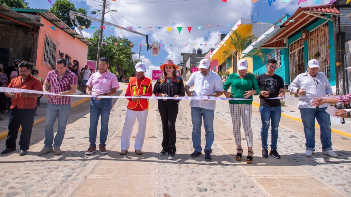 ROSY URBINA INAUGURA NUEVAS VIALIDADES EN COLONIA BELEN 1 QUE FAVORECE LA SEGURIDAD Y CONECTIVIDAD DE LAS FAMILIAS TAPACHULTECAS