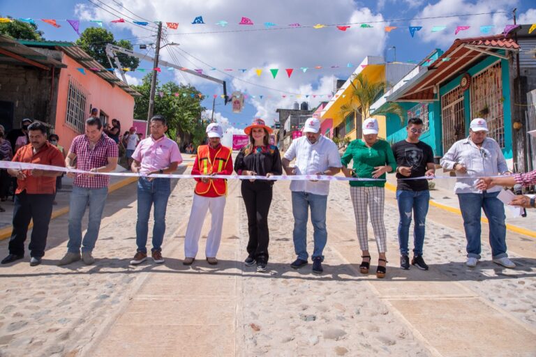 ROSY URBINA INAUGURA NUEVAS VIALIDADES EN COLONIA BELEN 1 QUE FAVORECE LA SEGURIDAD Y CONECTIVIDAD DE LAS FAMILIAS TAPACHULTECAS