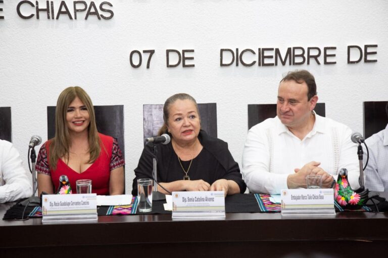 Recibe Congreso del Estado al cuerpo diplomático de Guatemala.