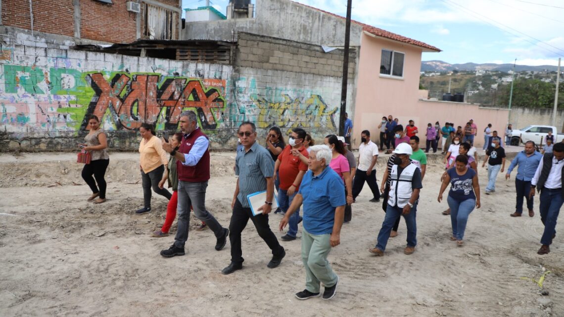 Se impulsan obras de pavimentación en colonia La Misión, en Tuxtla: Ángel Torres