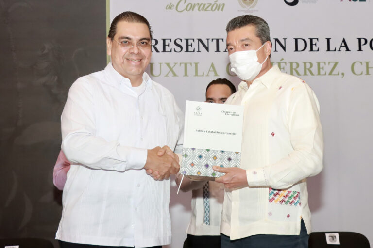 <strong>Participa Rutilio Escandón en presentación de la Política Estatal Anticorrupción</strong>