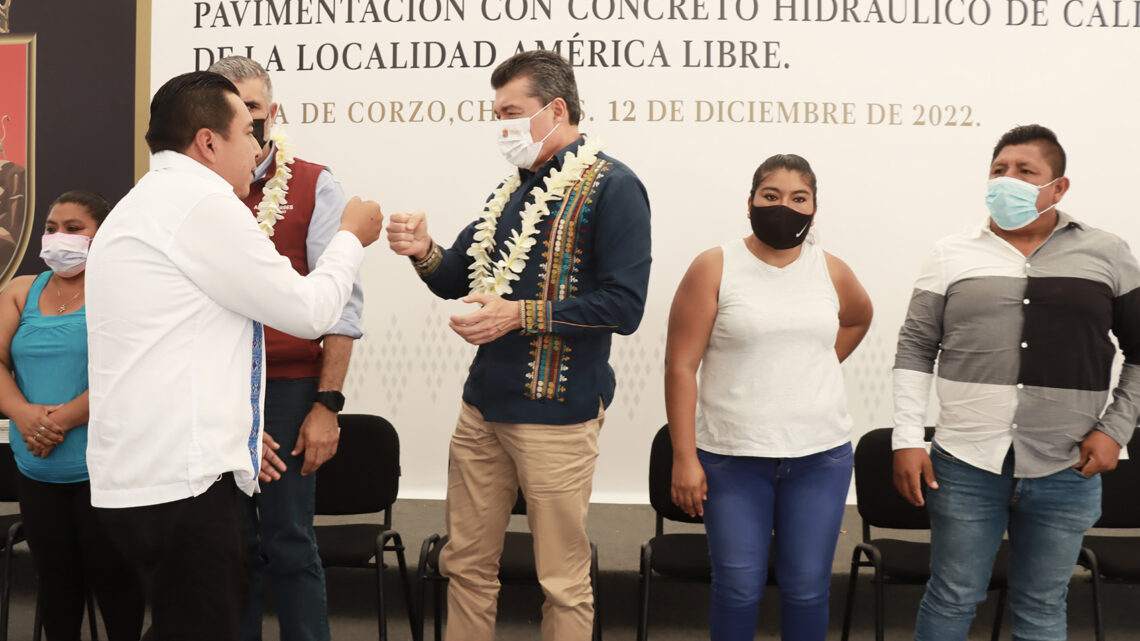 Inaugura Rutilio Escandón pavimentación de calles de localidad América Libre, en Chiapa de Corzo