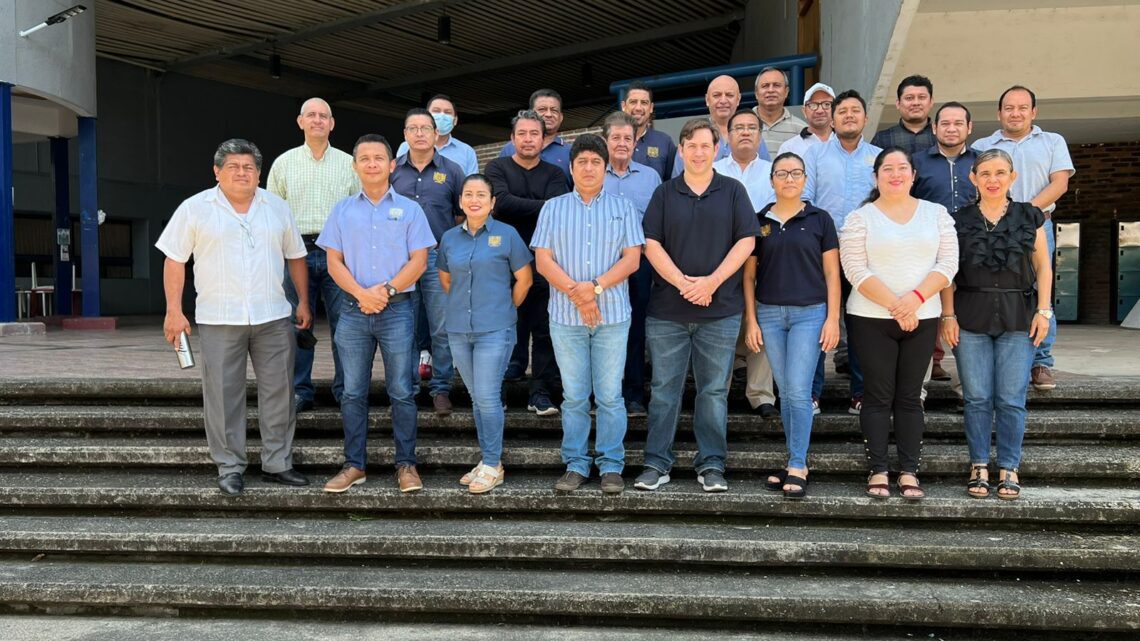 Imparten a personal docente de la UNACH el curso de capacitación “Formación iPad y creatividad”