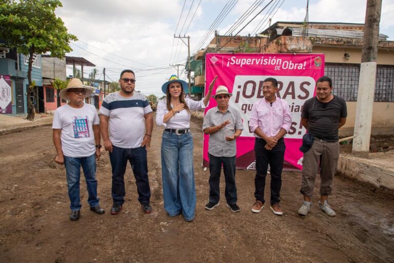 “SEGUIMOS CUMPLIENDO NUESTROS COMPROMISOS CON TAPACHULA, CON OBRAS QUE CAMBIAN VIDAS”: ROSY URBINA.