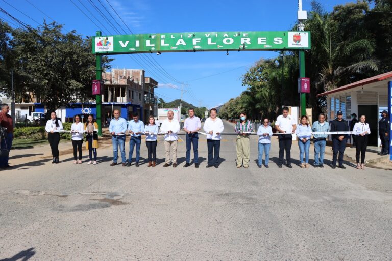 Villaflores agradece al gobernador Rutilio Escandón por arcos de seguridad