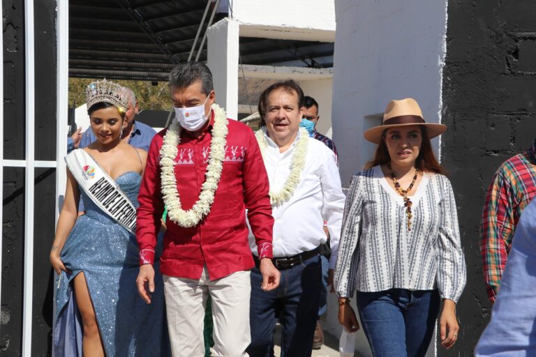 Gobernador Rutilio Escandón Cadenas inauguró el Multideportivo Villaflores