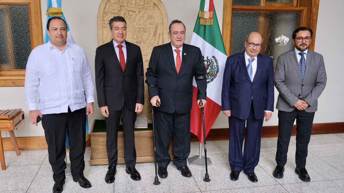 En Guatemala, Rutilio Escandón y el presidente Alejandro Giammattei estrechan lazos de amistad y colaboración