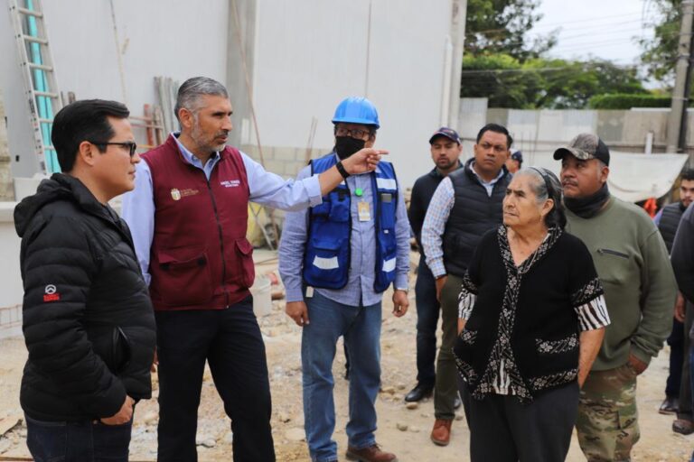 <strong>Supervisa Ángel Torres construcción de mercado público en Berriozábal</strong>