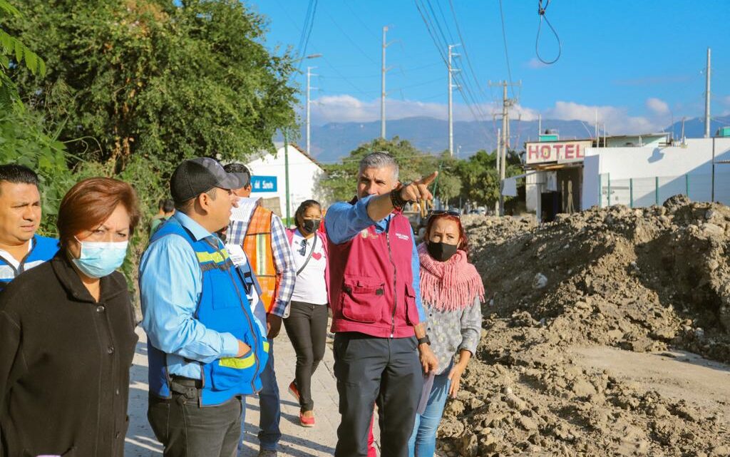 Avanza pavimentación de vías alternas al Paso a Desnivel del Libramiento Sur Oriente: Ángel Torres