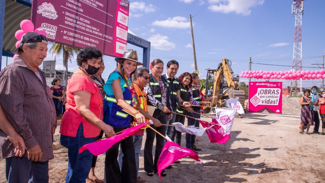 ROSY URBINA INICIA OBRA DE PAVIMENTACIÓN MIXTA DE CALLES EN COLONIA ANTORCHA VIVAH DE TAPACHULA