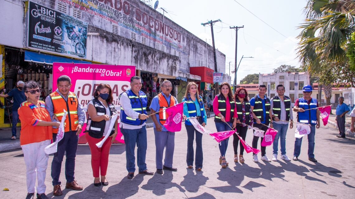 ROSY URBINA DA BANDERAZO DE REHABILITACIÓN DEL MERCADO SOCONUSCO