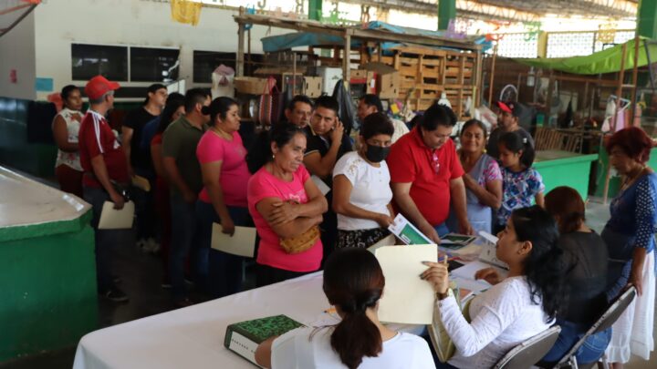 Mariano Rosales da certeza jurídica a locatarios del mercado San Juan