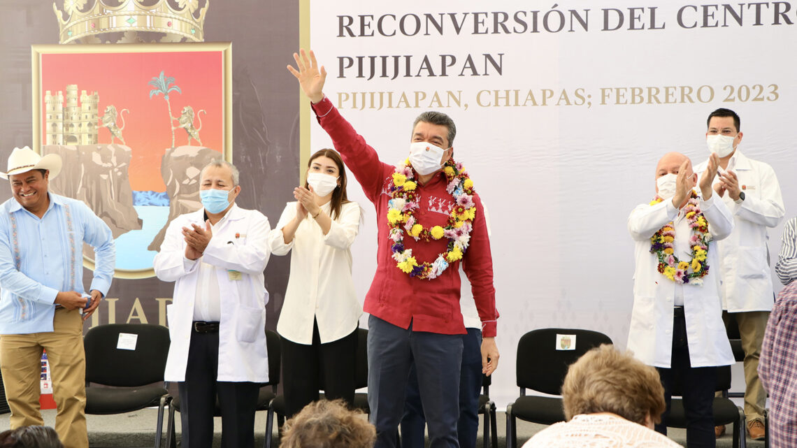 En Pijijiapan, inaugura Rutilio Escandón reconversión del Centro de Salud Urbano