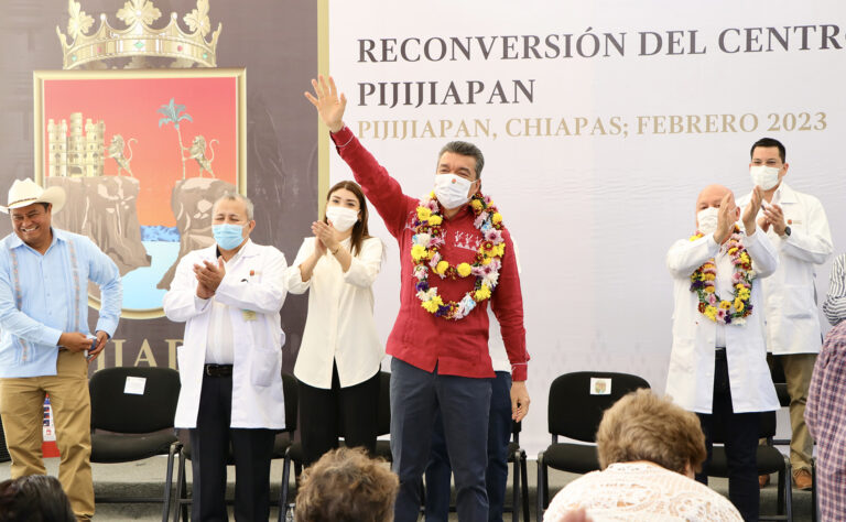 <strong>En Pijijiapan, inaugura Rutilio Escandón reconversión del Centro de Salud Urbano</strong>