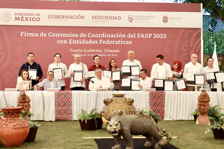 <strong>Rutilio Escandón y homólogos firman convenio con titulares de Segob y SSPC a favor de la seguridad</strong>