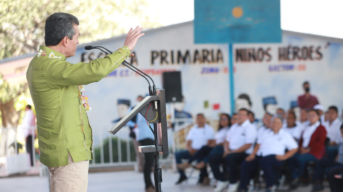 En Chiapa de Corzo, Rutilio Escandón inaugura aulas en la Escuela Primaria “Niños Héroes de Chapultepec”