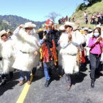 <strong>En Chamula, Rutilio Escandón inaugura la construcción del camino Joltzemen-Yutbash</strong>