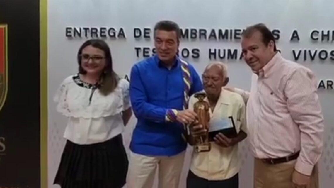 Mariano Rosales acompaña al gobernador Escandón al evento «Tesoros Humanos Vivos» en Tuxtla Gutiérrez