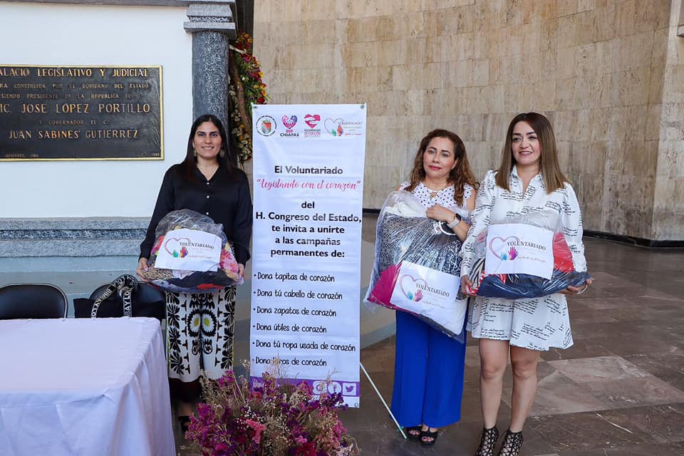 Voluntariado Legislando con el Corazón del Congreso entrega apoyos Voluntariado de Corazón del Sistema DIF Chiapas para sectores vulnerables