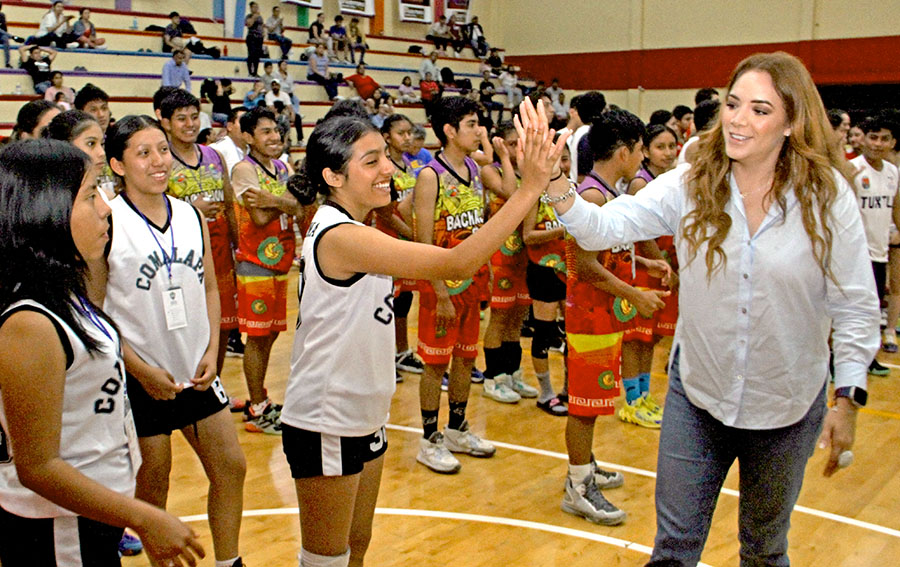 Tania Robles presente en el Selectivo Estatal de Básquetbol U16 que se realizó en el Comitán