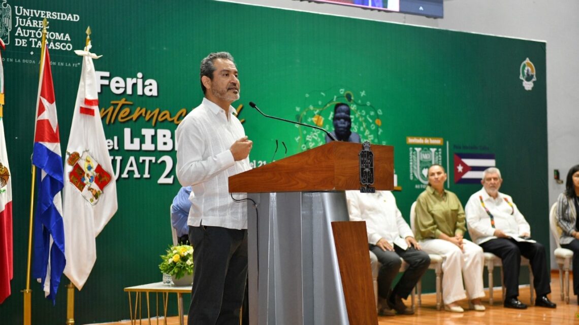 Inicia UNACH su participación en la Feria Internacional del Libro de la UJAT