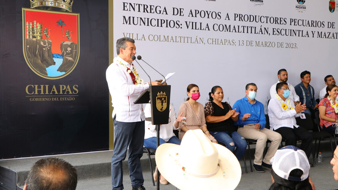 Entrega Rutilio Escandón apoyos a productores pecuarios de Comaltitlán, Escuintla y Mazatán