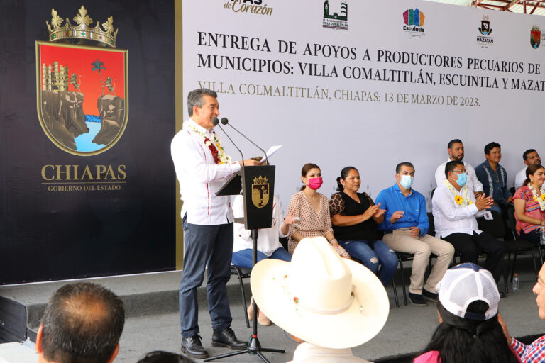 <strong>Entrega Rutilio Escandón apoyos a productores pecuarios de Comaltitlán, Escuintla y Mazatán</strong>