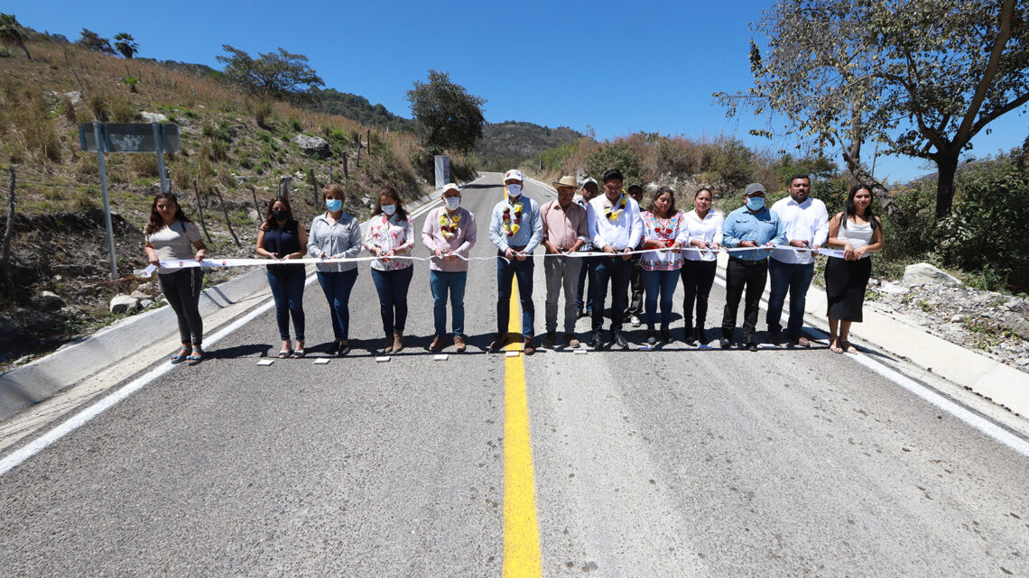 En Bochil, Rutilio Escandón inaugura modernización y ampliación del camino Luis Espinoza-Chavarría