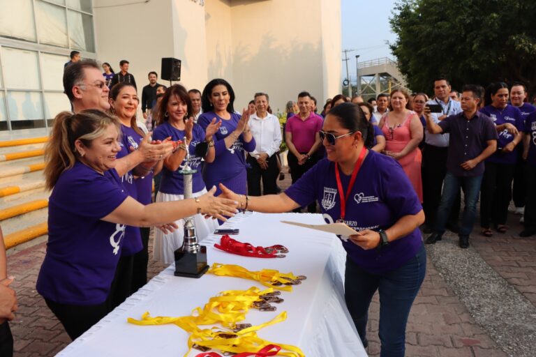 Realiza Voluntariado del Poder Judicial fotografía conmemorativa por el Día Internacional de la Mujer