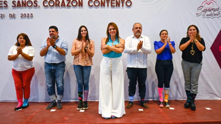 ROSY URBINA PRESIDE PROGRAMA “DIENTES SANOS, CORAZÓN CONTENTO”.